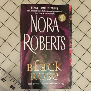 'Black Rose' By Nora Roberts Book - Purple Cover